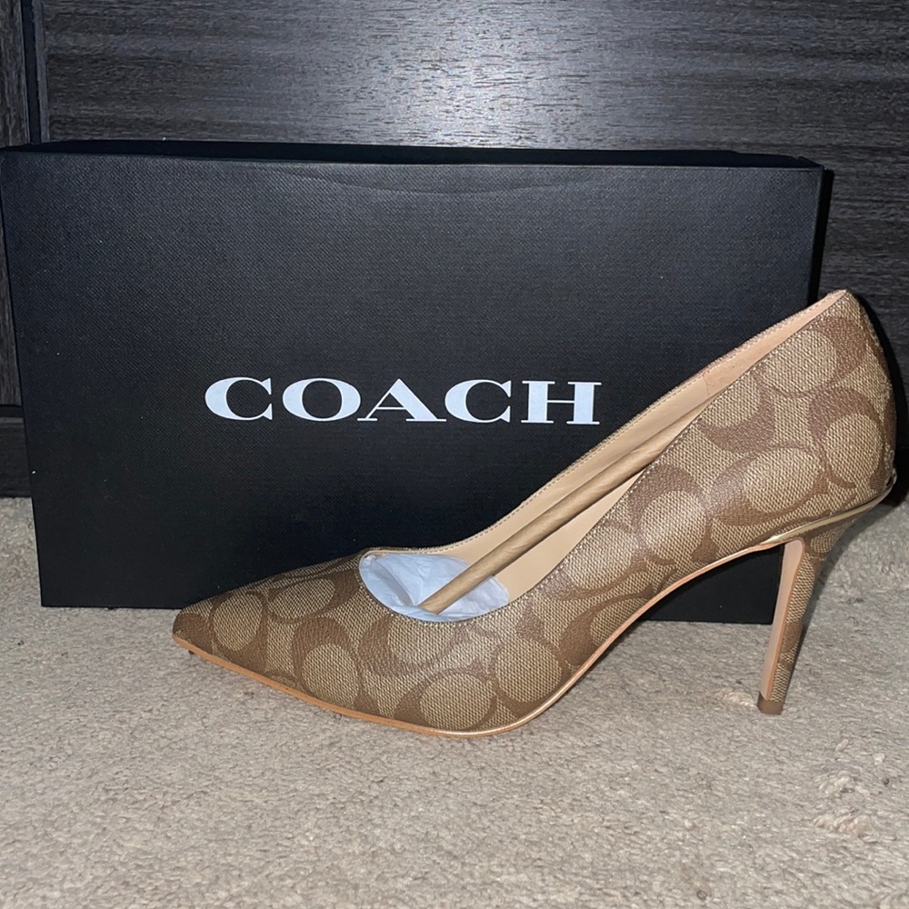 New Coach Heels! Only worn to try it on. Comes with the box!